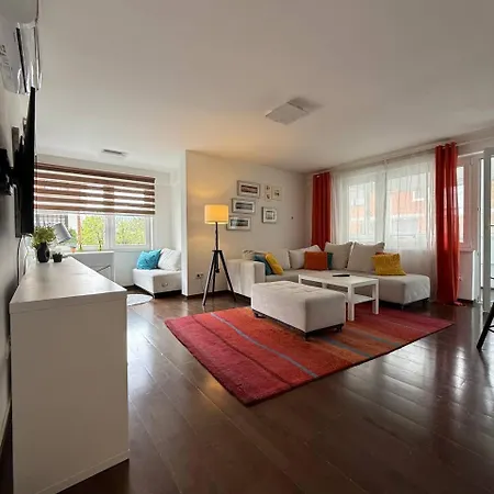 Z's Sunny Getaway Aparment Apartament