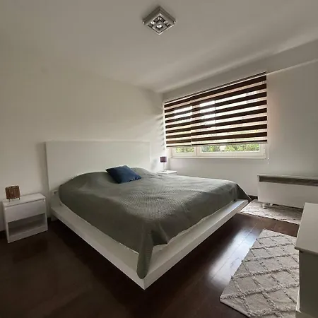Z's Sunny Getaway Aparment アパート