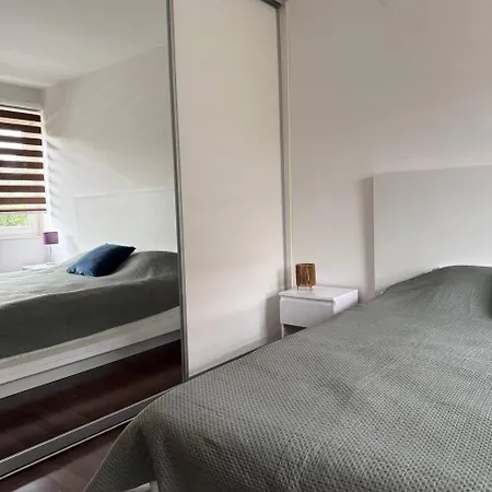 Z's Sunny Getaway Aparment アパート *
